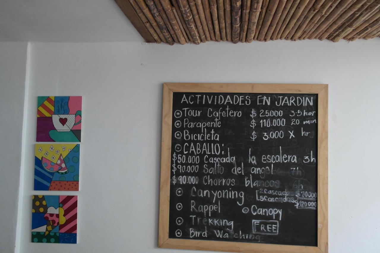 Sergeant Pepper'S Hostel Jardín Exterior foto
