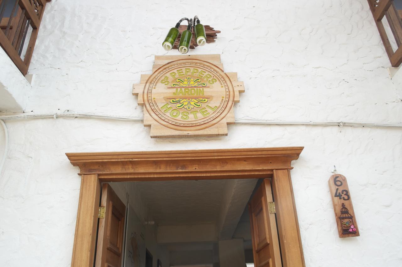 Sergeant Pepper'S Hostel Jardín Exterior foto