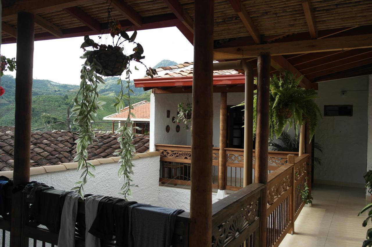 Sergeant Pepper'S Hostel Jardín Exterior foto